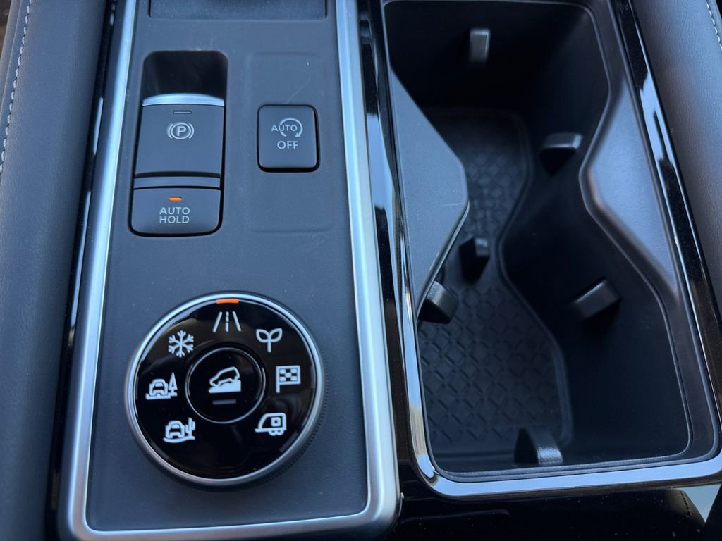 New 2026 Nissan Pathfinder SV image 19