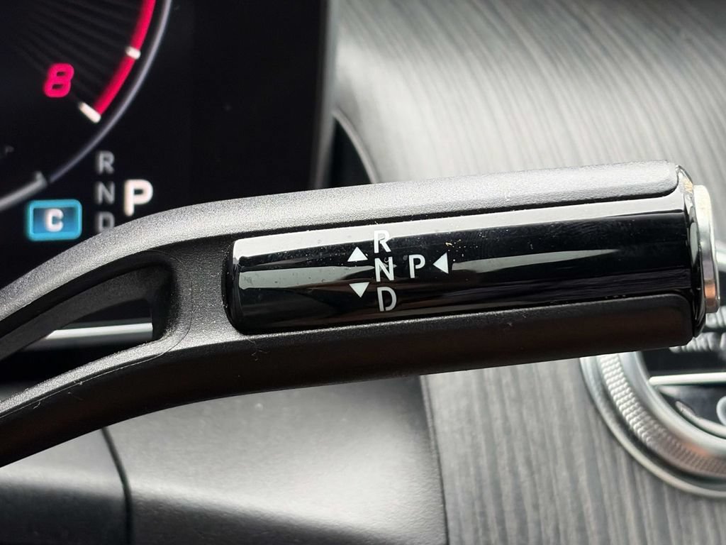 Used 2023 Mercedes-Benz GLC 300 4MATIC image 30