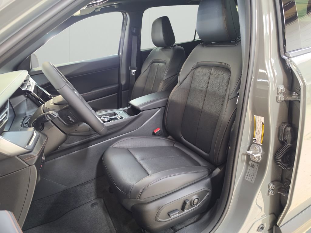 New 2026 Jeep Cherokee Overland w/ Advanced Pro Tech Group AWD/4WD image 11
