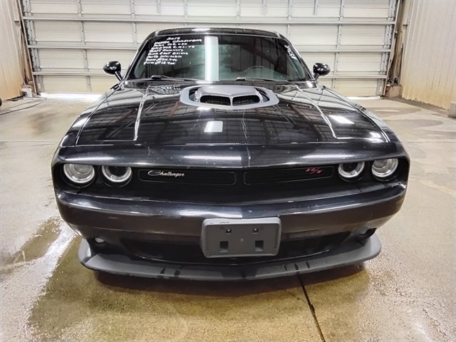 Used 2017 Dodge Challenger R/T Scat Pack RWD image 7