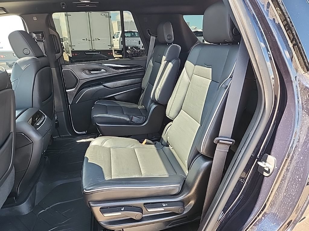 Certified 2021 Cadillac Escalade Sport w/ LPO, ONYX Package AWD/4WD image 49