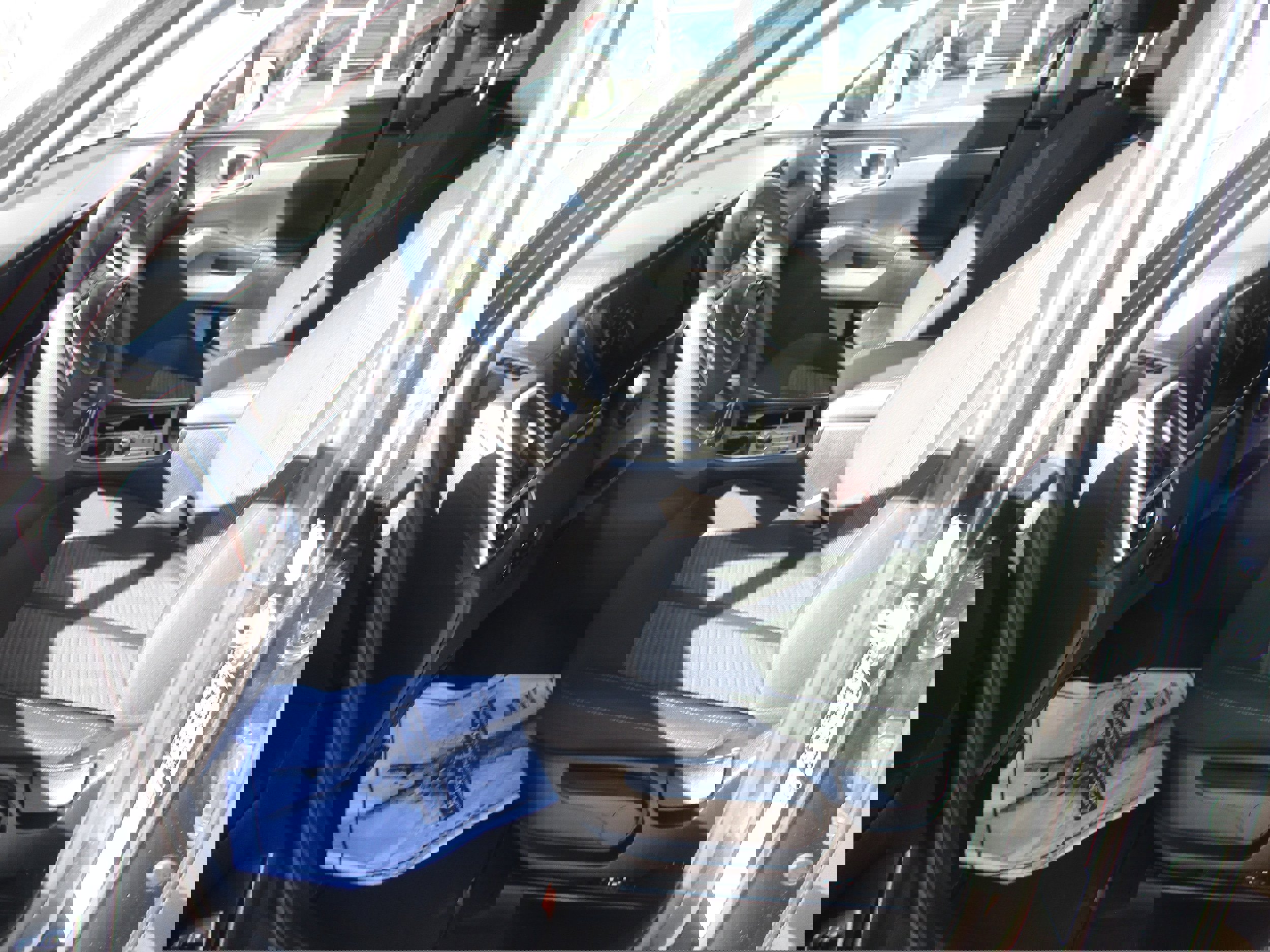 Used 2021 Kia Sorento LX image 3