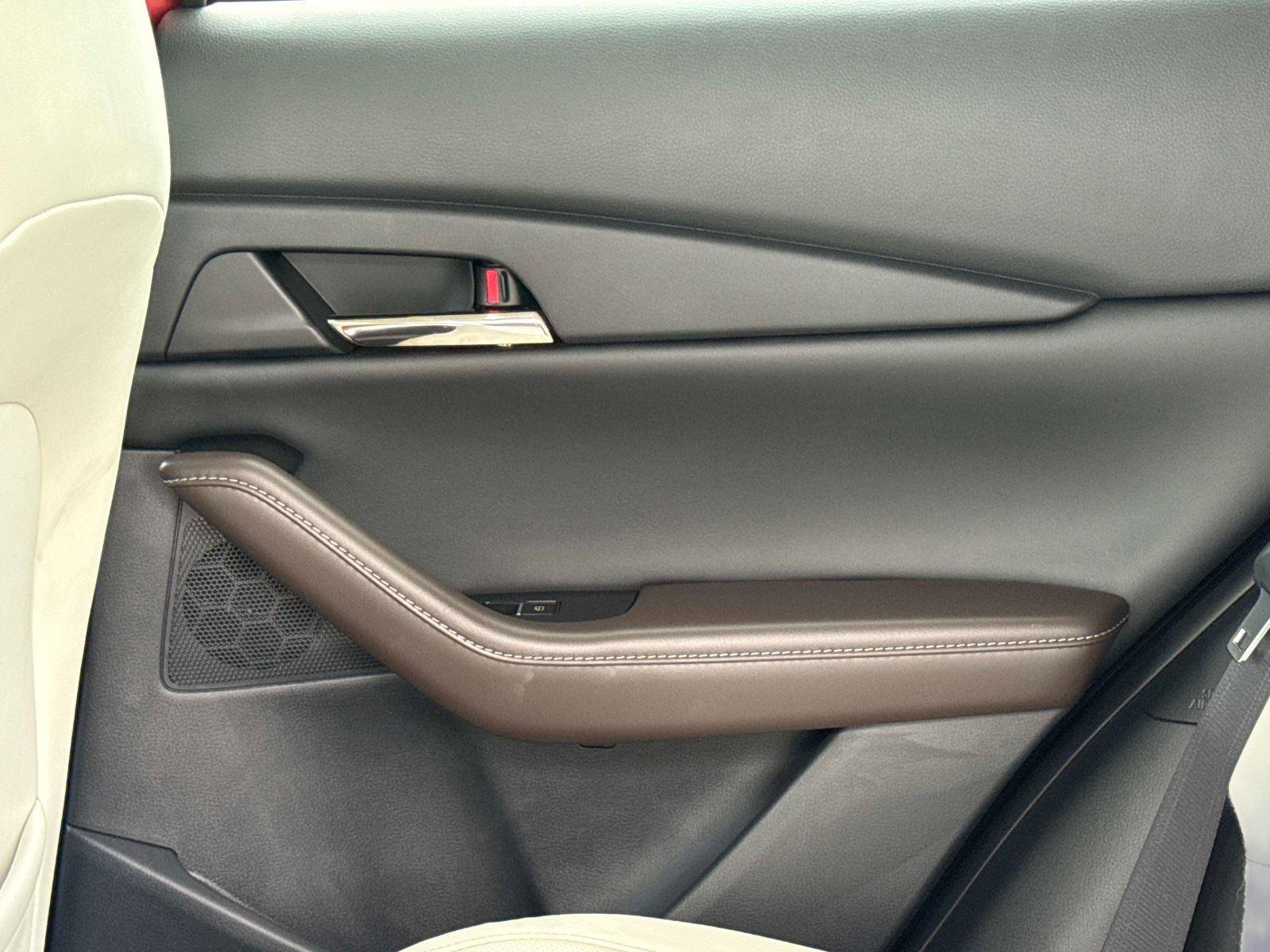 Used 2023 MAZDA CX-30 2.5 Turbo w/ Premium Package image 15