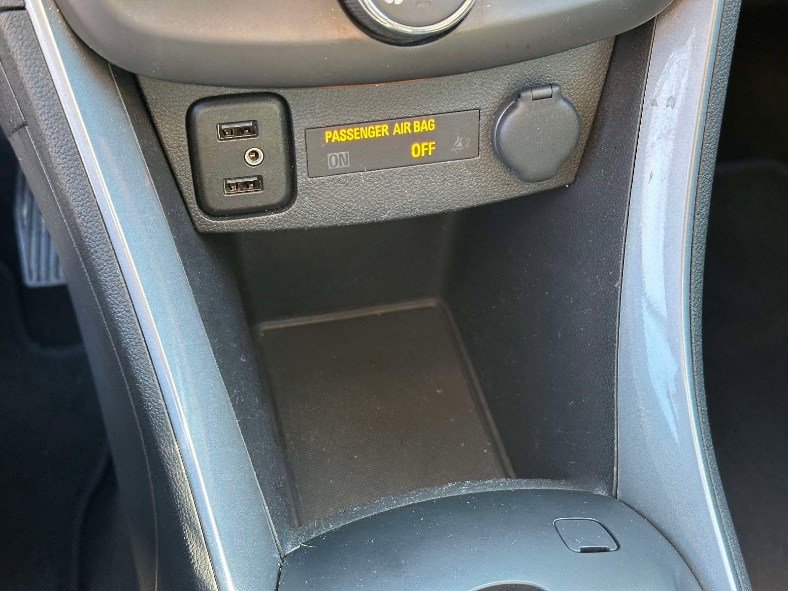 Certified 2022 Chevrolet Trax LT w/ LT Convenience Package image 29