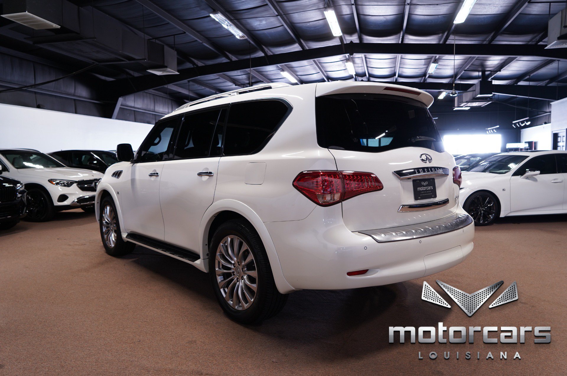Used 2017 INFINITI QX80 2WD w/ Deluxe Technology Package image 5