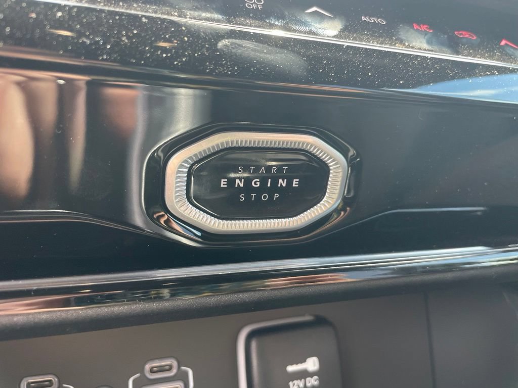 New 2026 Jeep Grand Cherokee Limited AWD/4WD image 9