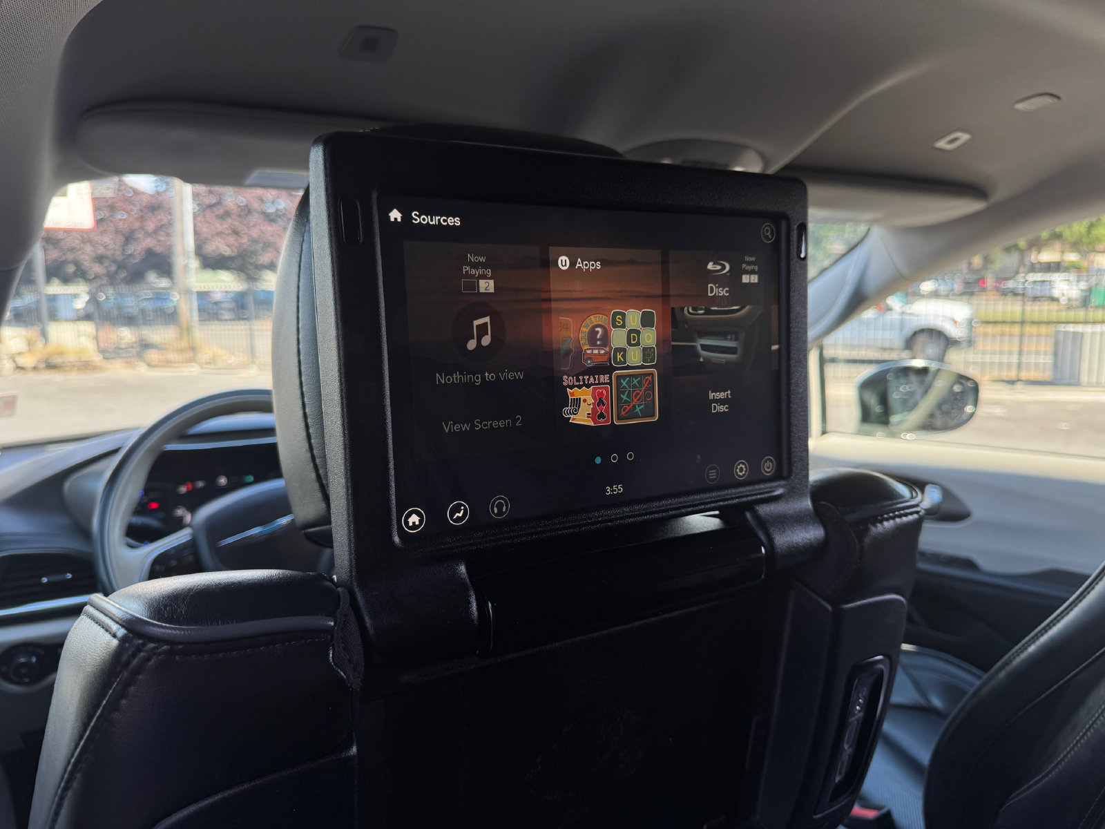 Used 2019 Chrysler Pacifica Limited w/ Advanced Safetytec Group FWD image 22