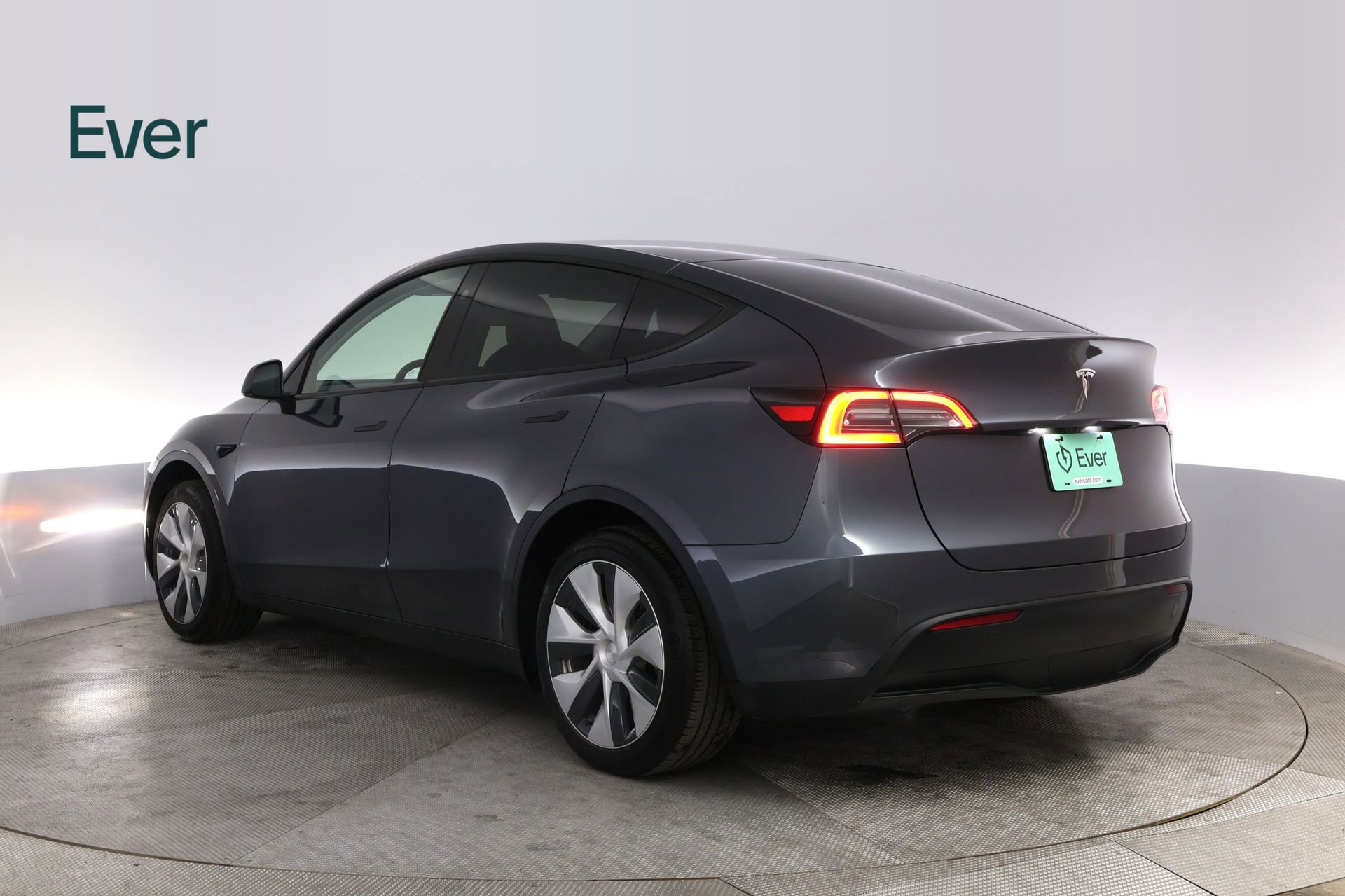 Used 2023 Tesla Model Y 2WD image 17