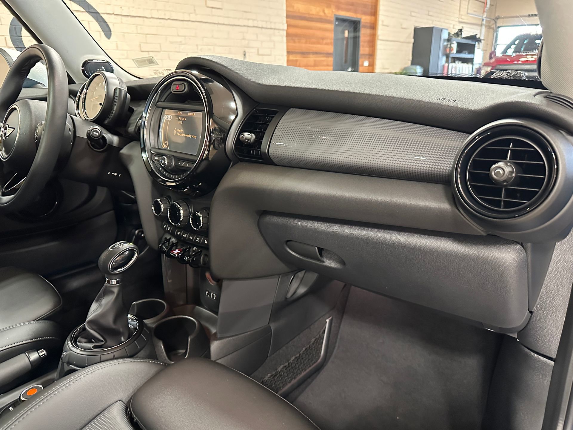 Used 2015 MINI Cooper 2-Door Hardtop FWD image 16