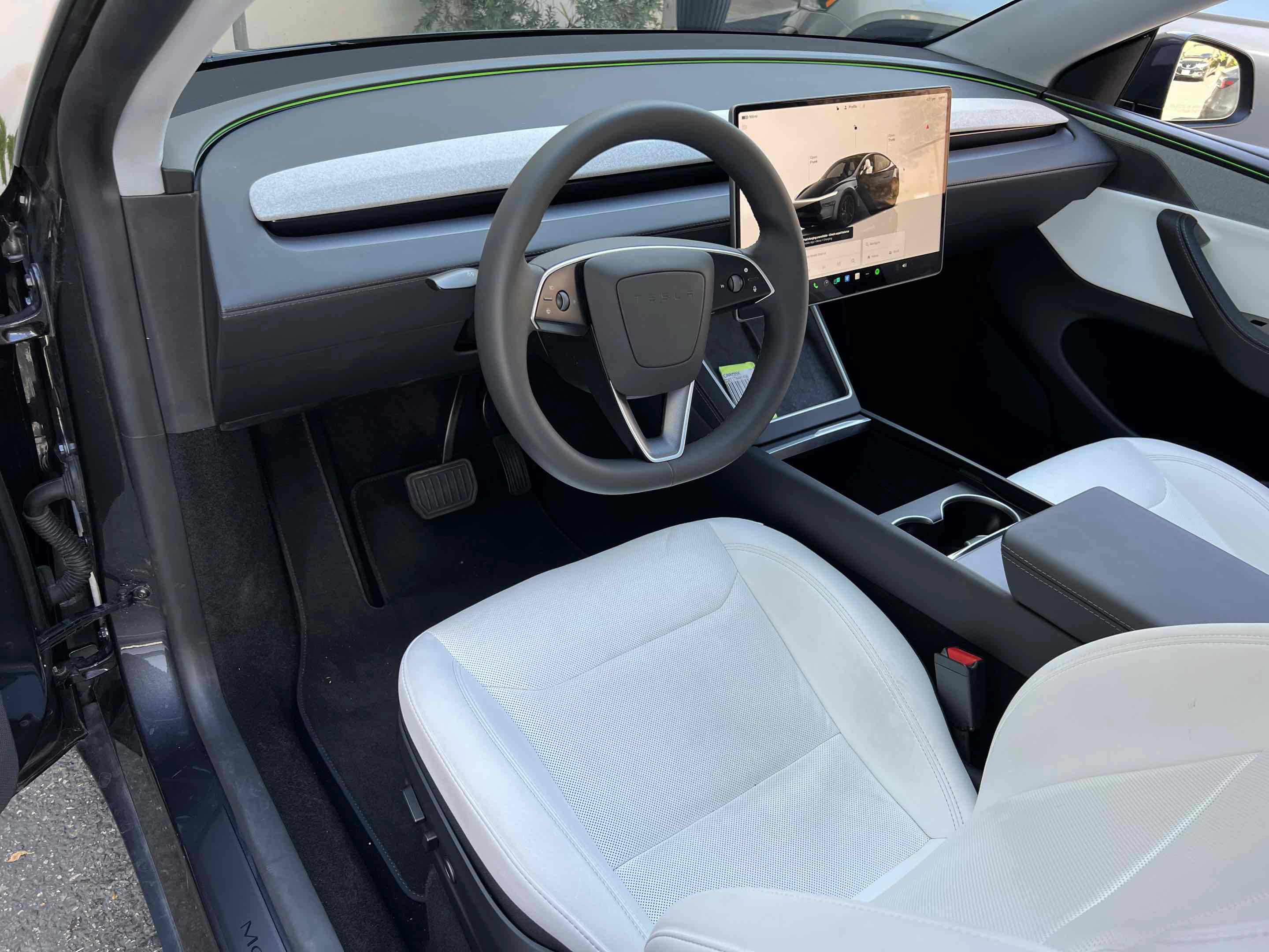Used 2026 Tesla Model Y Long Range AWD/4WD image 4