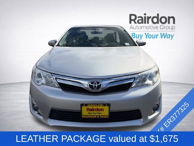 Used 2014 Toyota Camry XLE w/ Leather Package FWD image 2