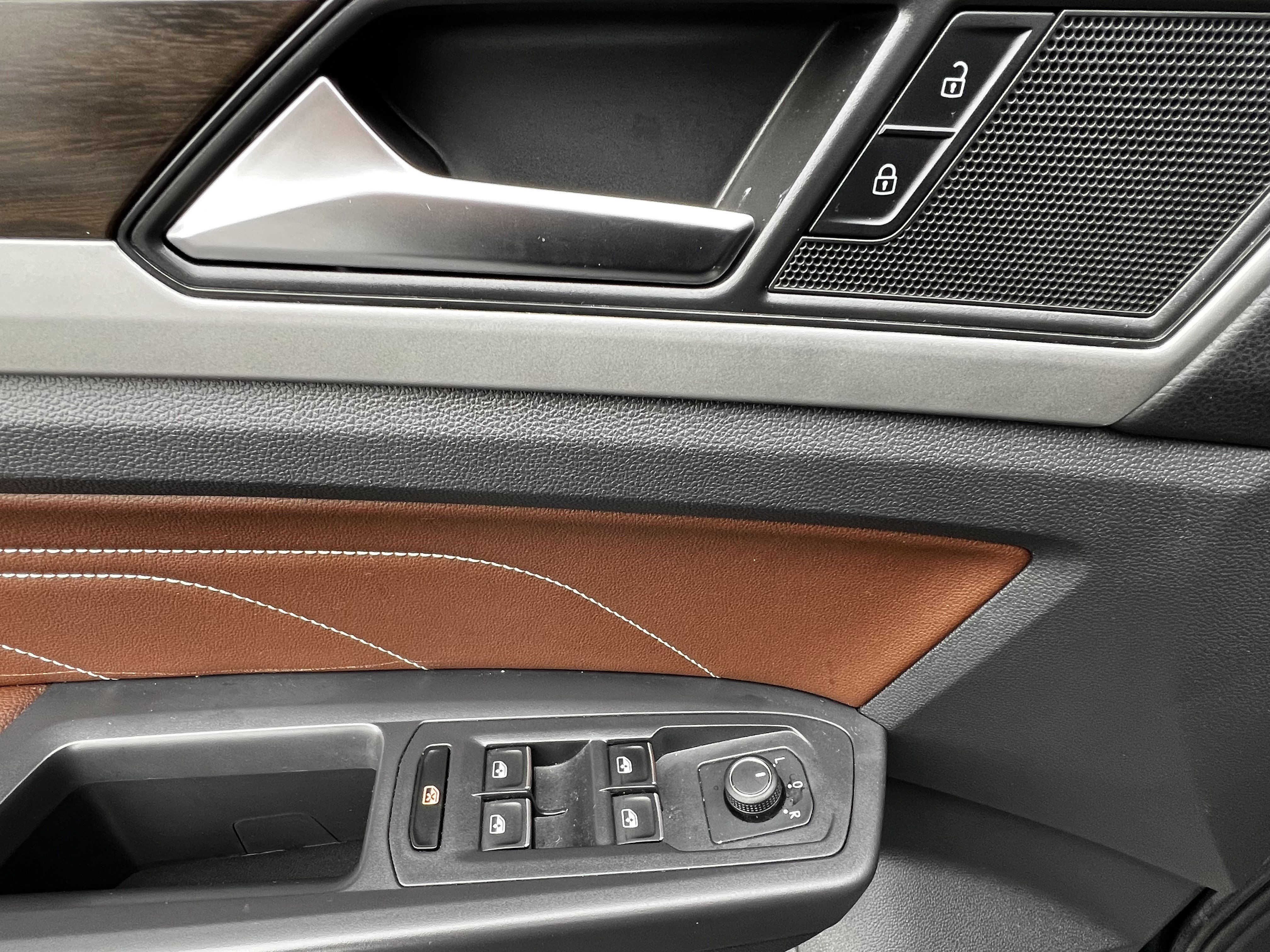 Used 2021 Volkswagen Atlas SE w/ Panoramic Sunroof Package image 14