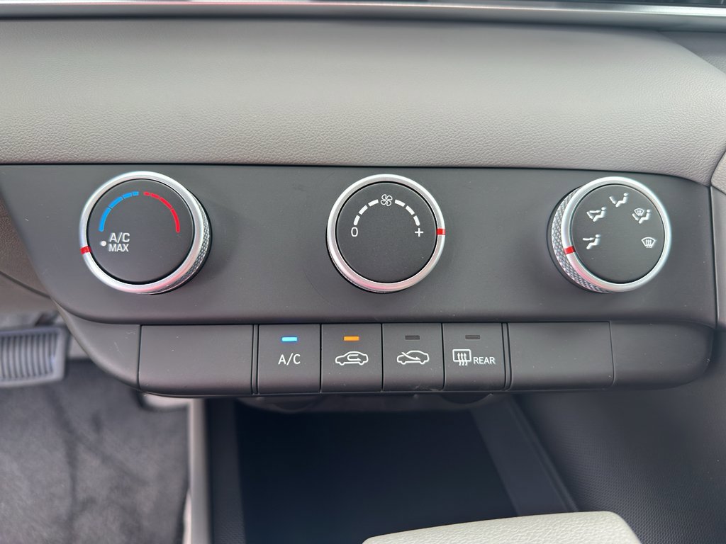 New 2026 Hyundai Elantra SE FWD image 21