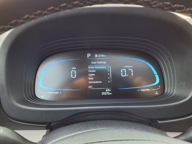 Used 2025 Hyundai Venue SEL FWD image 80