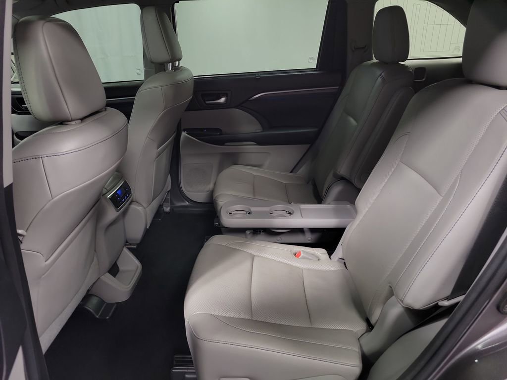 Used 2018 Toyota Highlander Limited image 24
