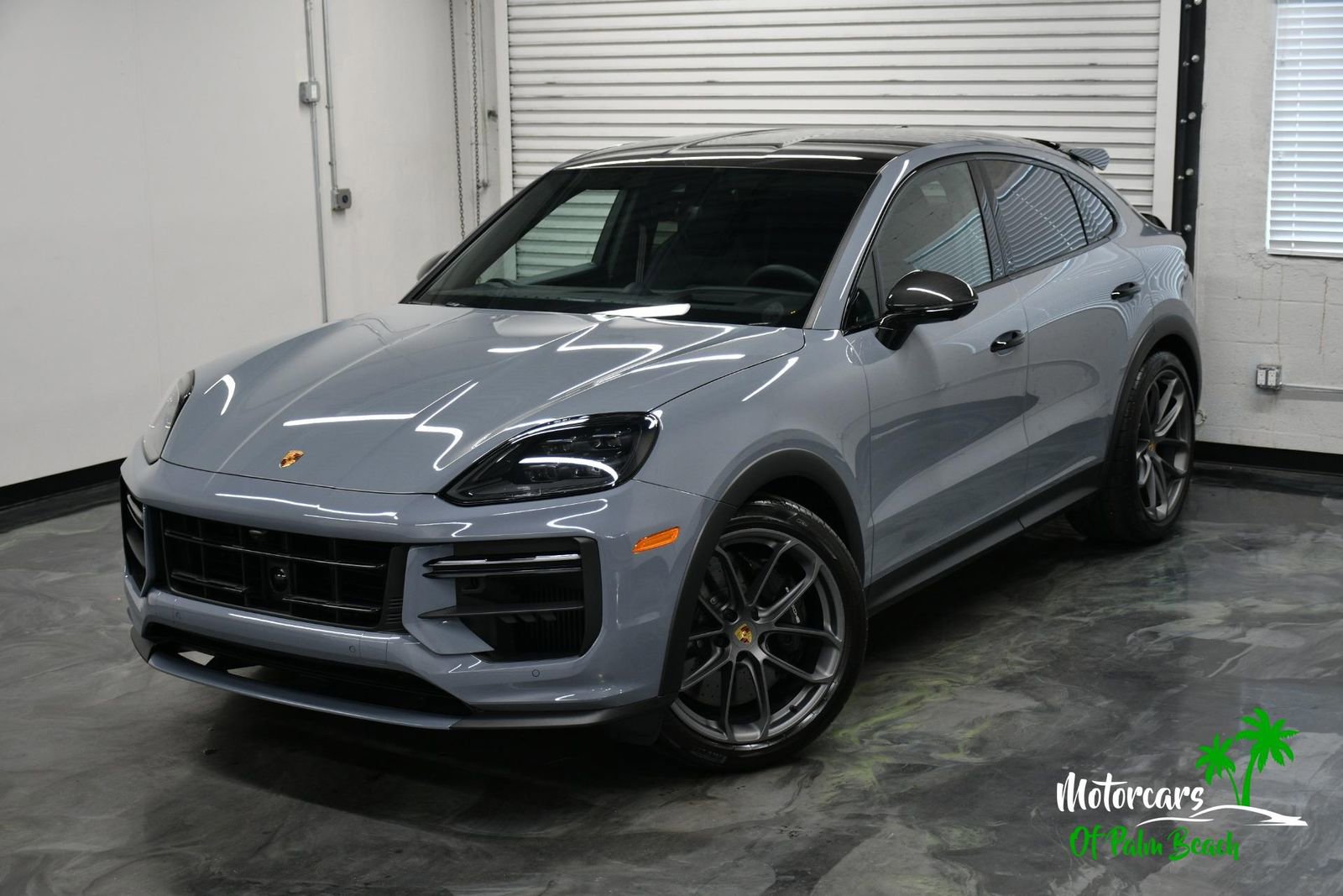 Used 2024 Porsche Cayenne Turbo GT image 2