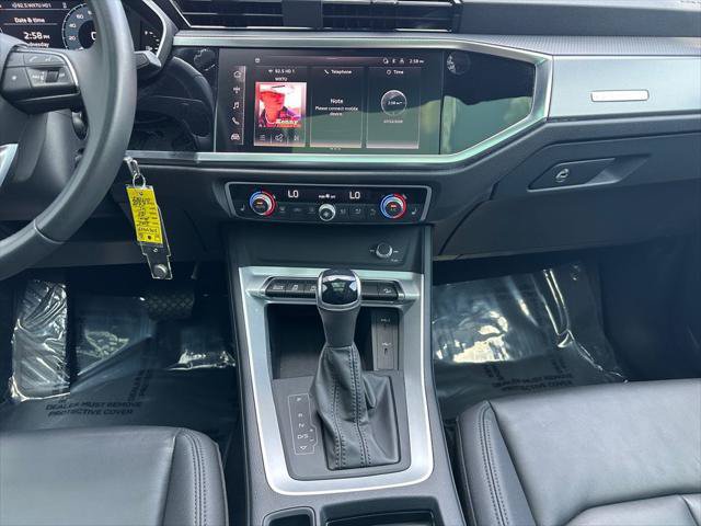 Certified 2025 Audi Q3 2.0T Premium AWD/4WD image 11