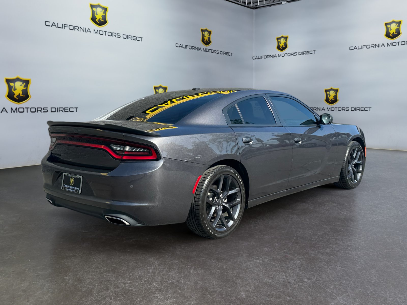 Used 2021 Dodge Charger SXT w/ Blacktop Package RWD image 5