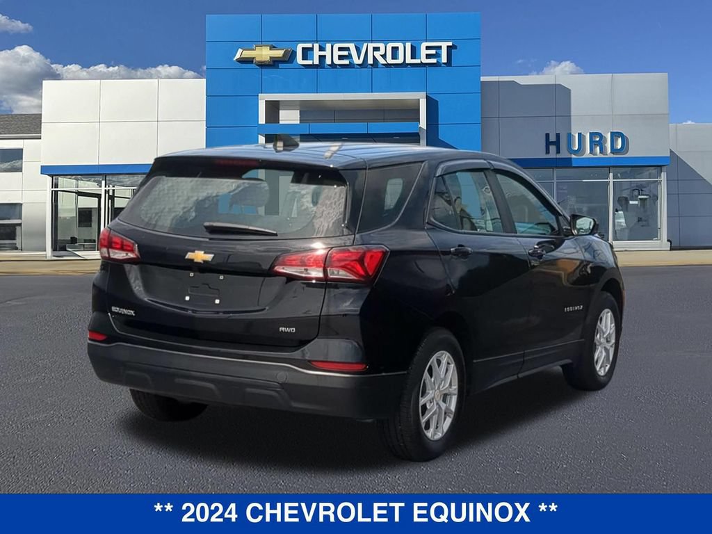 Used 2024 Chevrolet Equinox LS AWD/4WD image 4