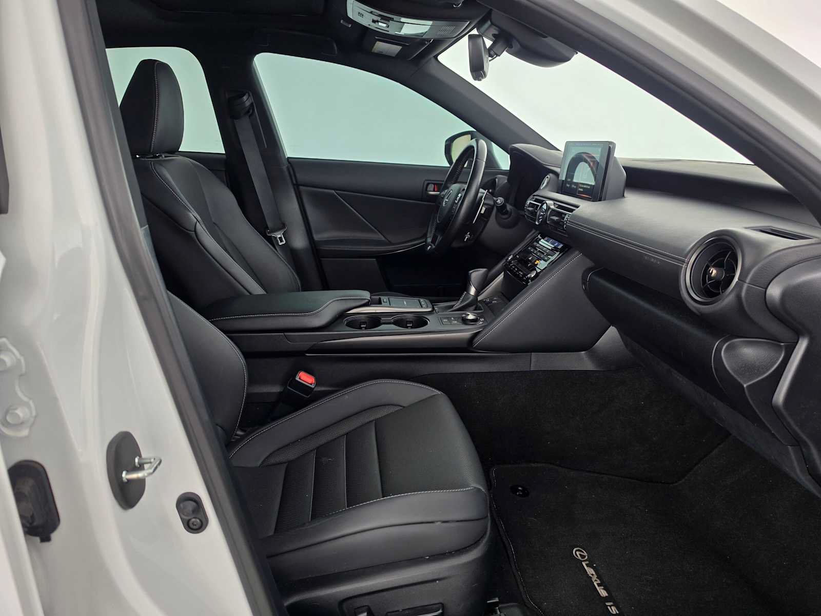 Used 2024 Lexus IS 350 F Sport RWD image 10