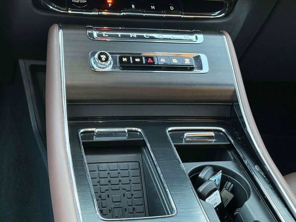 Used 2025 Lincoln Aviator Reserve image 18