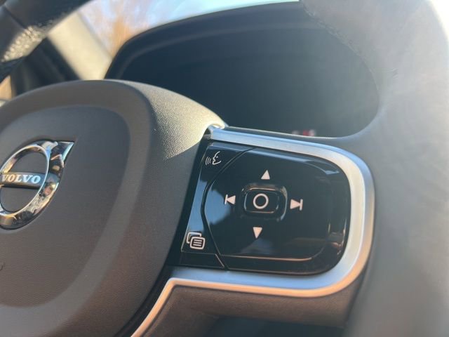 Certified 2025 Volvo V90 B6 Cross Country Ultra image 32