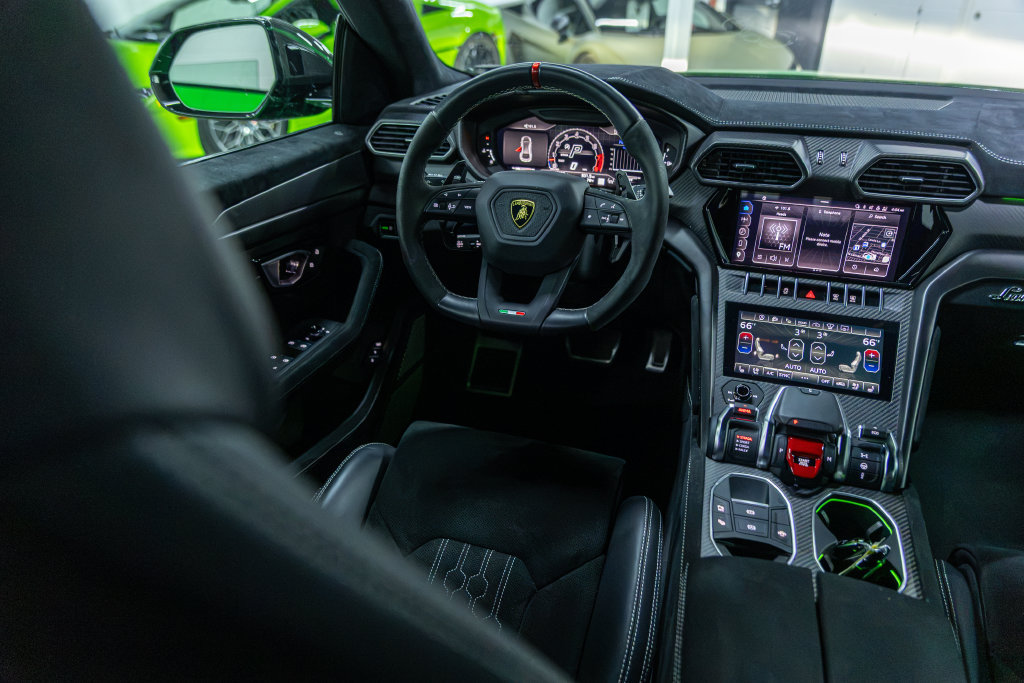 Used 2023 Lamborghini Urus Performante AWD/4WD image 59