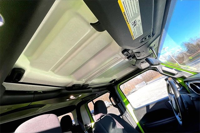 Used 2021 Jeep Gladiator Willys image 22
