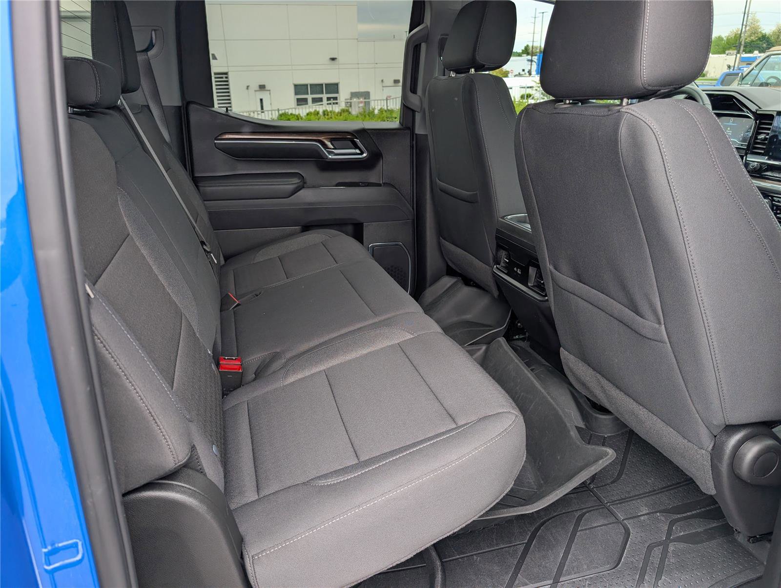 Used 2025 Chevrolet Silverado 1500 RST w/ Convenience Package II AWD/4WD image 11
