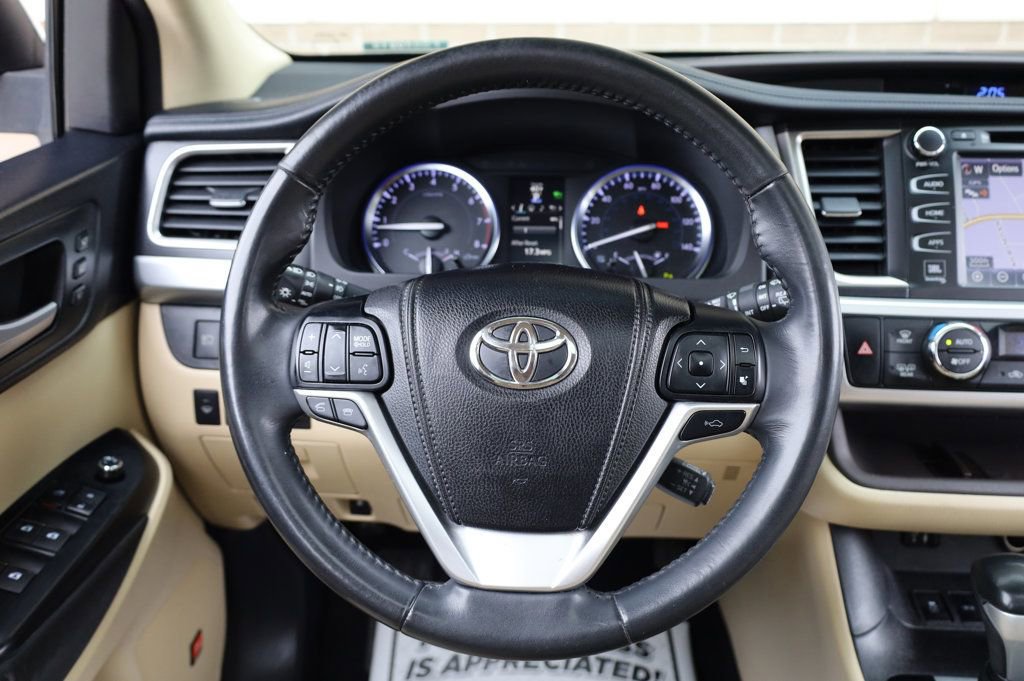 Used 2015 Toyota Highlander Limited image 31
