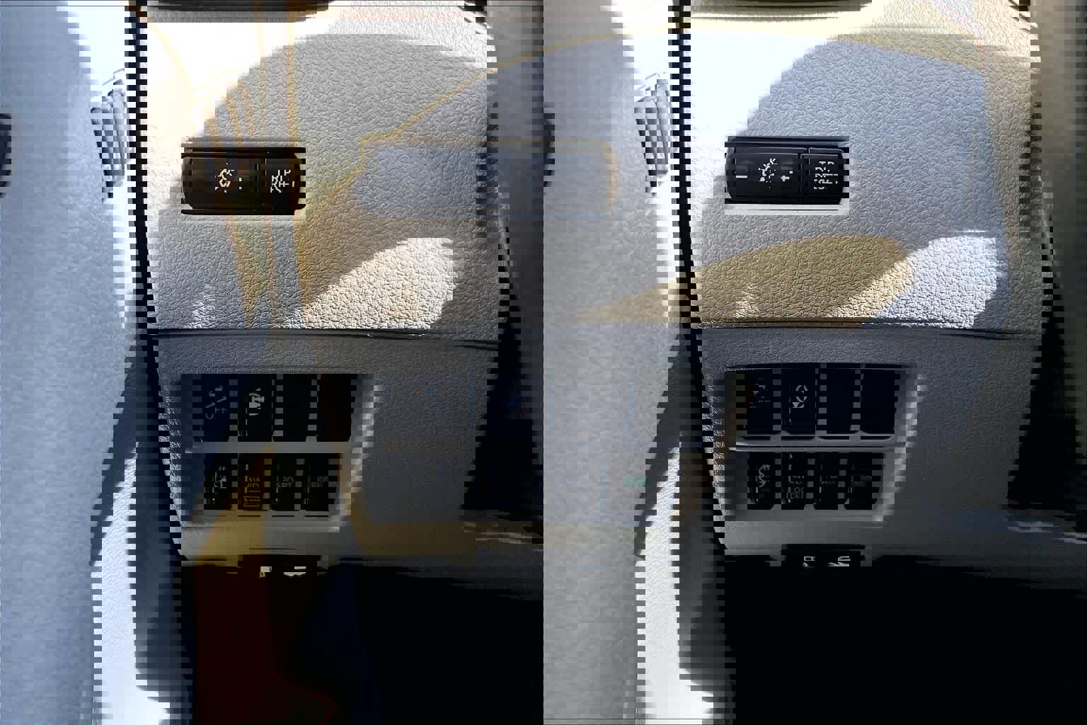 Used 2021 Nissan Rogue Sport SL w/ Premium Package image 34