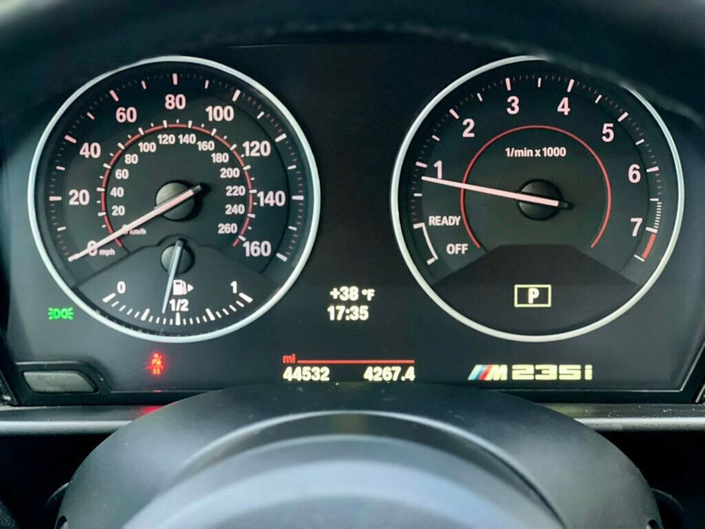Used 2015 BMW M235i Coupe RWD image 17