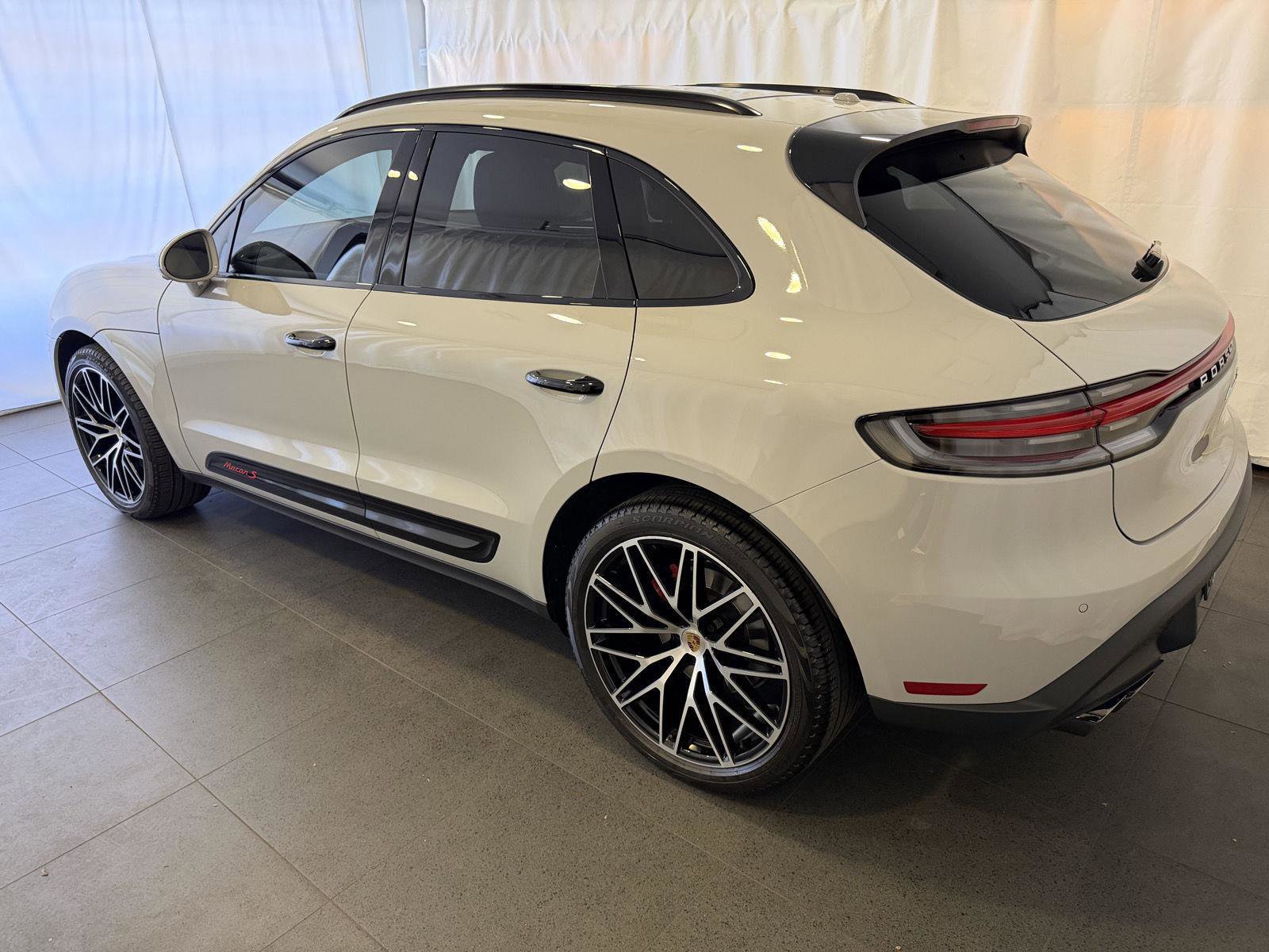 Used 2025 Porsche Macan S image 3