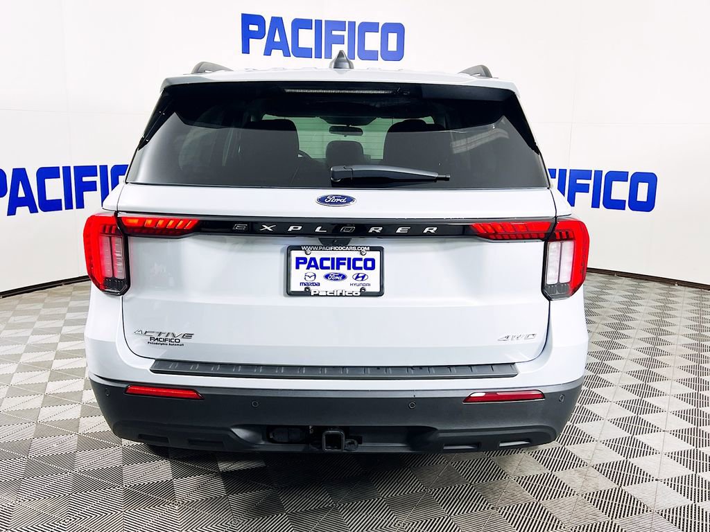 Used 2026 Ford Explorer Active image 9