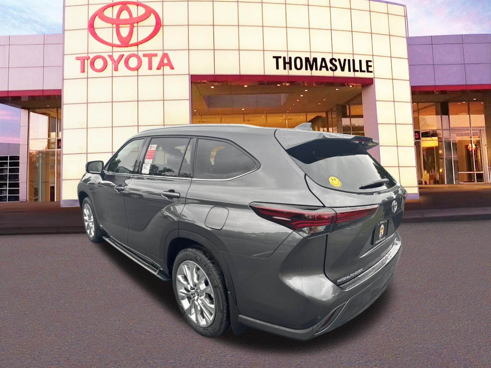 New 2025 Toyota Highlander Limited AWD/4WD image 7