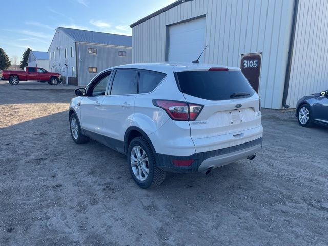 Used 2017 Ford Escape SE image 5
