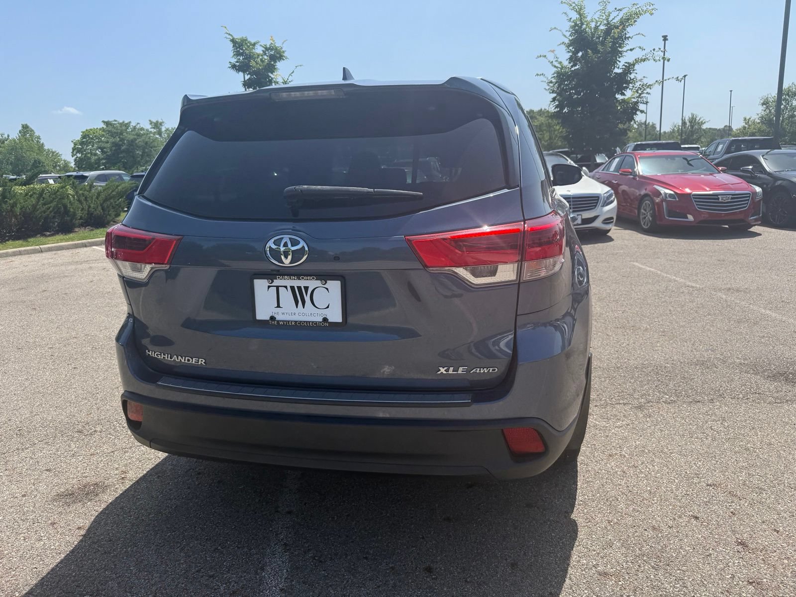Used 2019 Toyota Highlander XLE AWD/4WD image 6