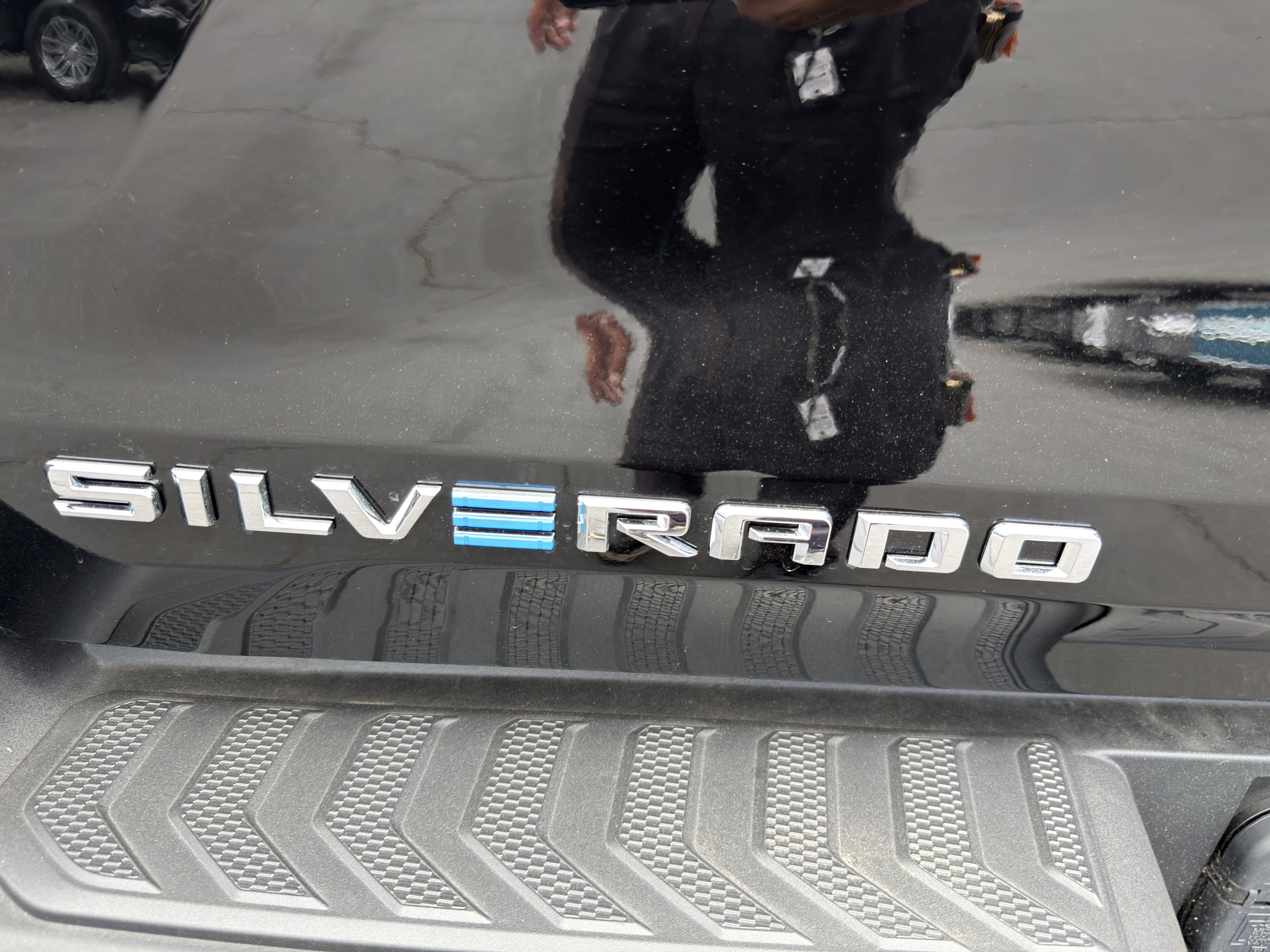 New 2026 Chevrolet Silverado EV LT AWD/4WD image 45