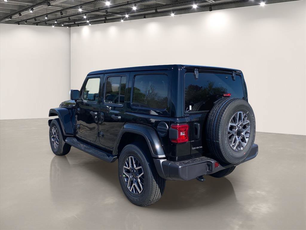 New 2026 Jeep Wrangler Unlimited Sahara w/ Technology Group AWD/4WD image 3
