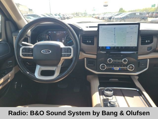 Used 2024 Ford Expedition Limited image 4
