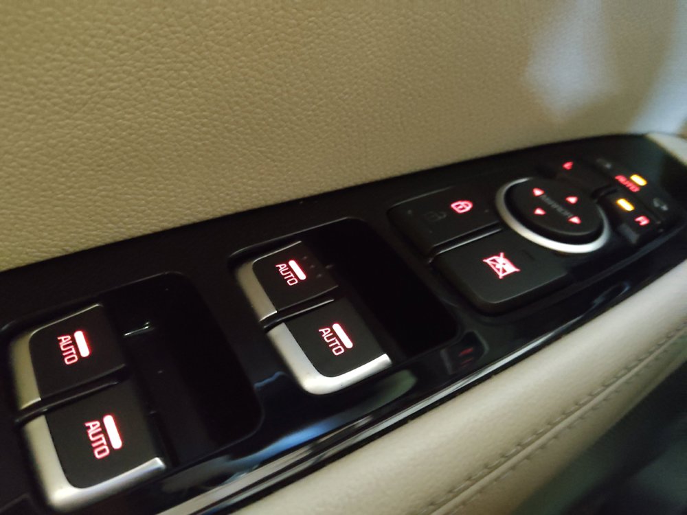 Used 2020 Kia Sorento SX FWD image 27
