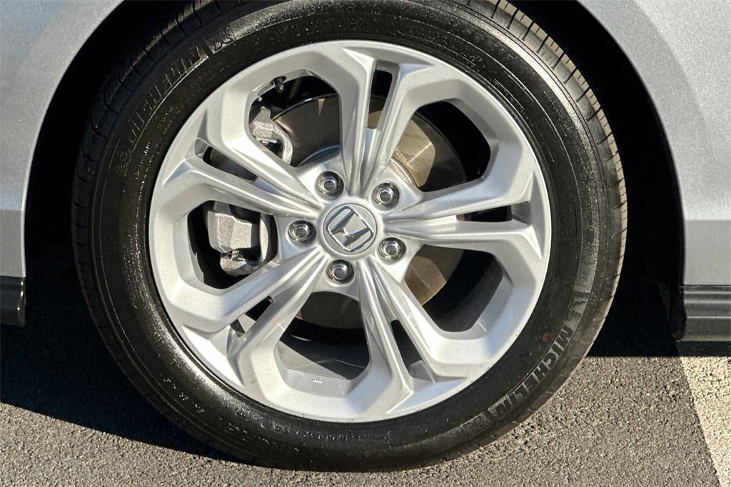 Certified 2025 Honda Accord LX image 29