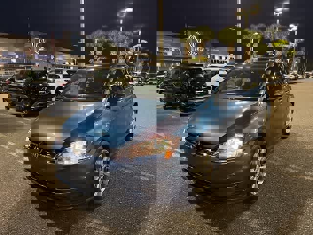 Used 2021 Volkswagen Golf 4-Door image 2