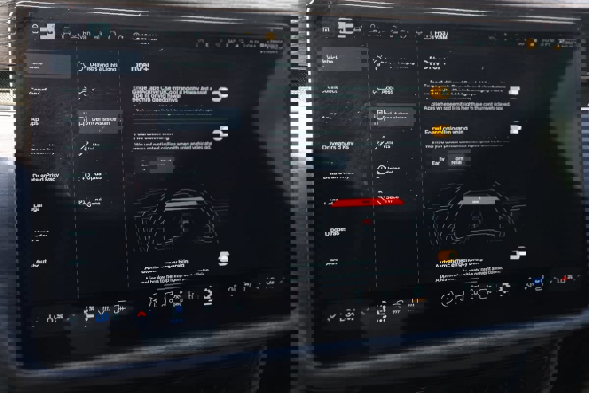 Used 2022 Rivian R1T Adventure image 46