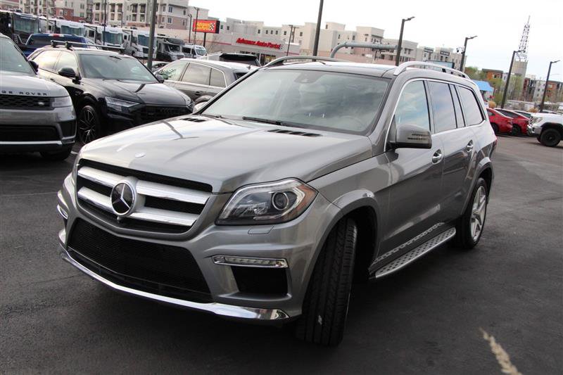 Used 2016 Mercedes-Benz GL 550 4MATIC image 4