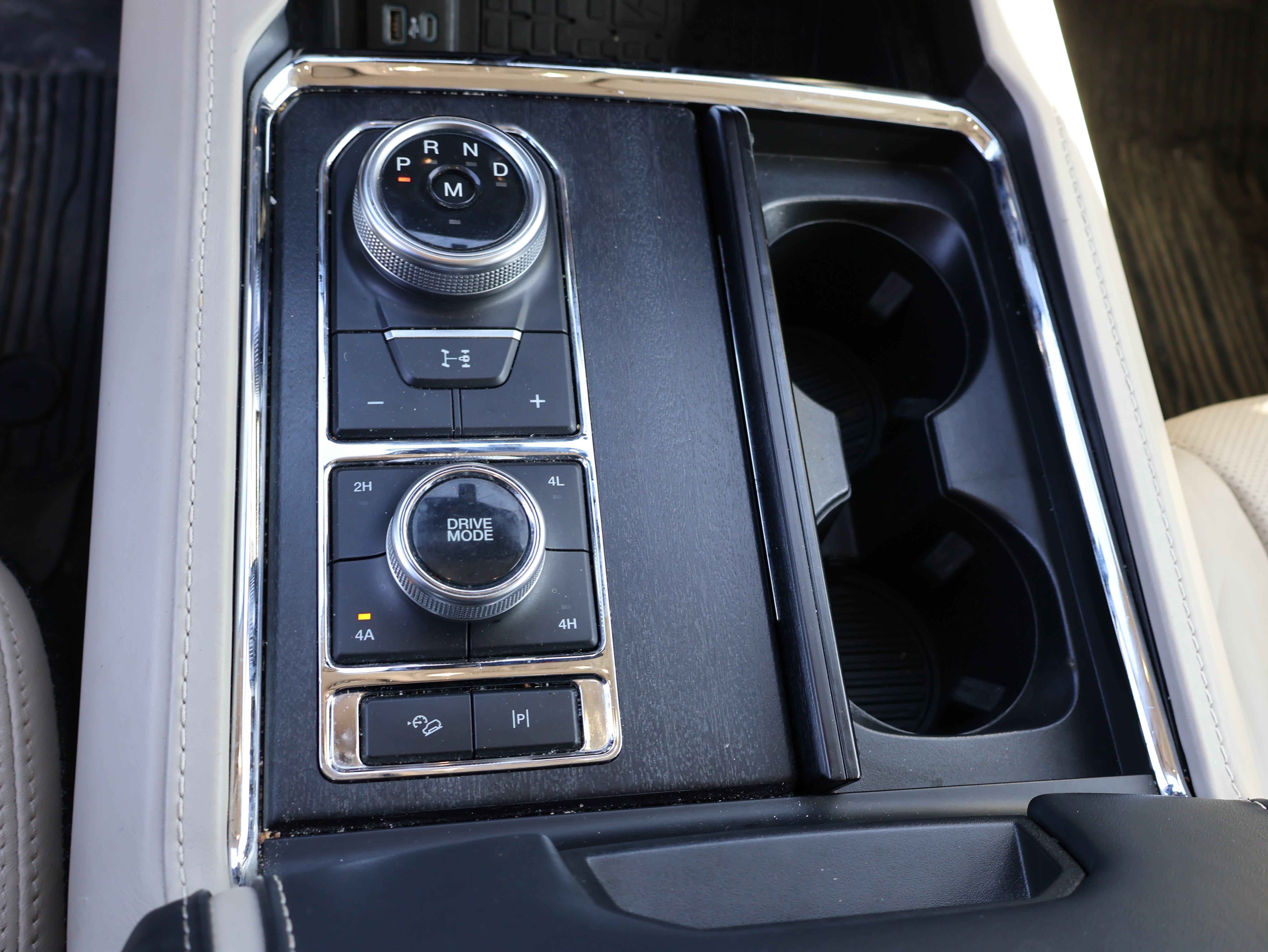 Used 2022 Ford Expedition Platinum image 31