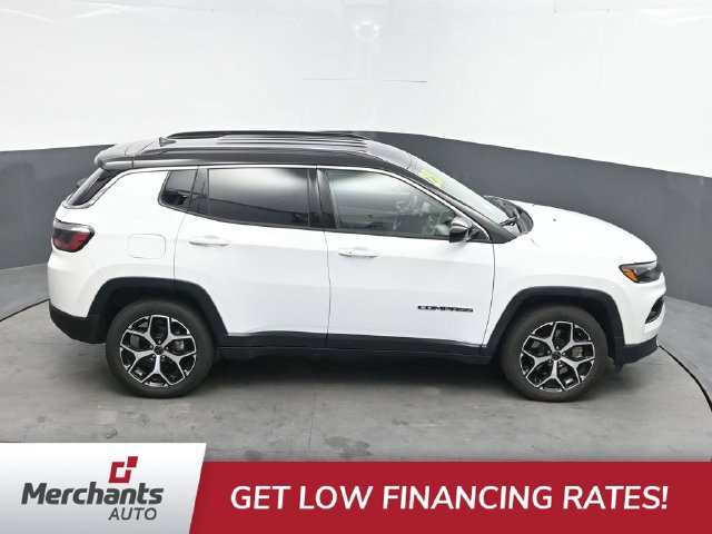 Used 2025 Jeep Compass Limited AWD/4WD image 30