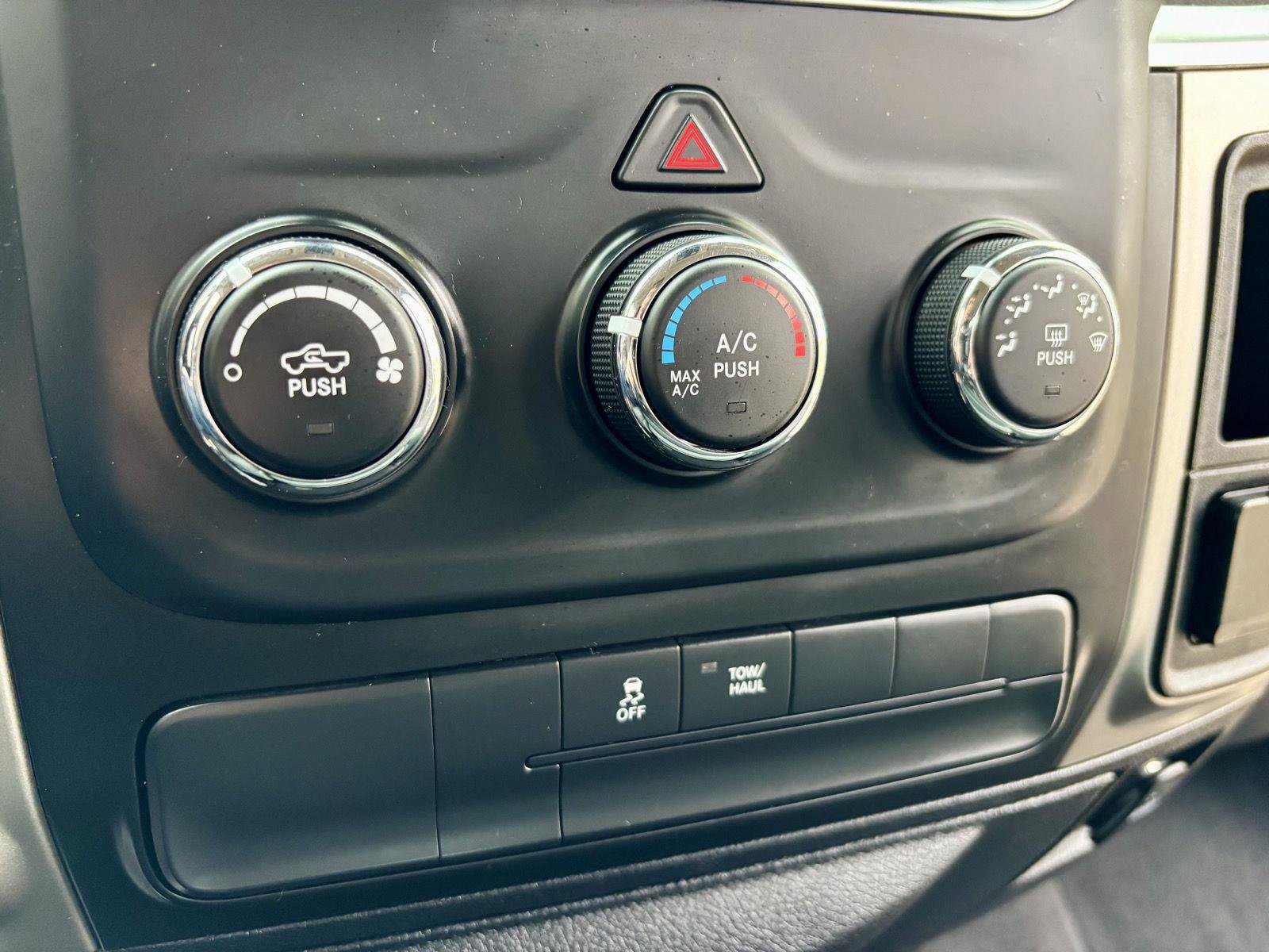 Used 2016 RAM 1500 Big Horn image 38