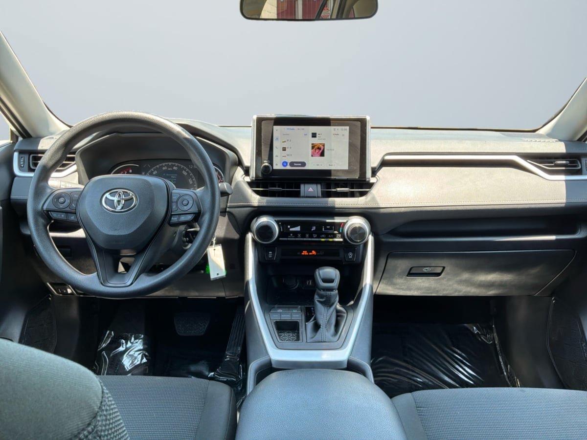 Used 2025 Toyota RAV4 LE FWD image 10