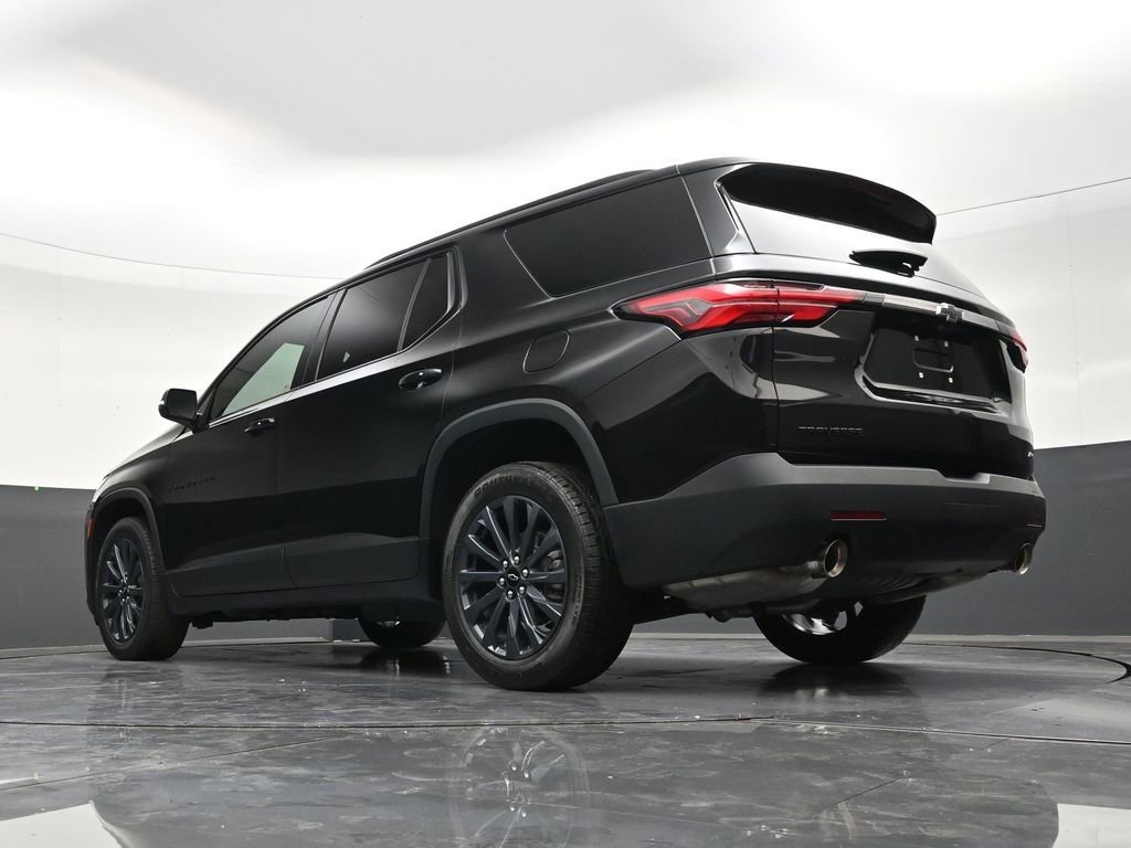 Used 2023 Chevrolet Traverse RS FWD image 23